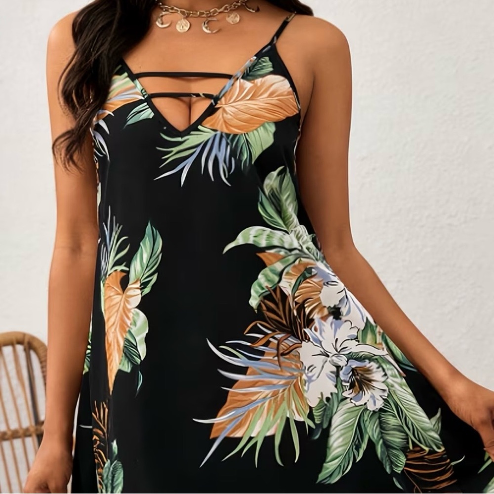 Emery Rose Cut Out Front Tropical Cami Style Dress